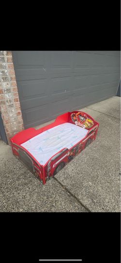 Toddler bed /mattress