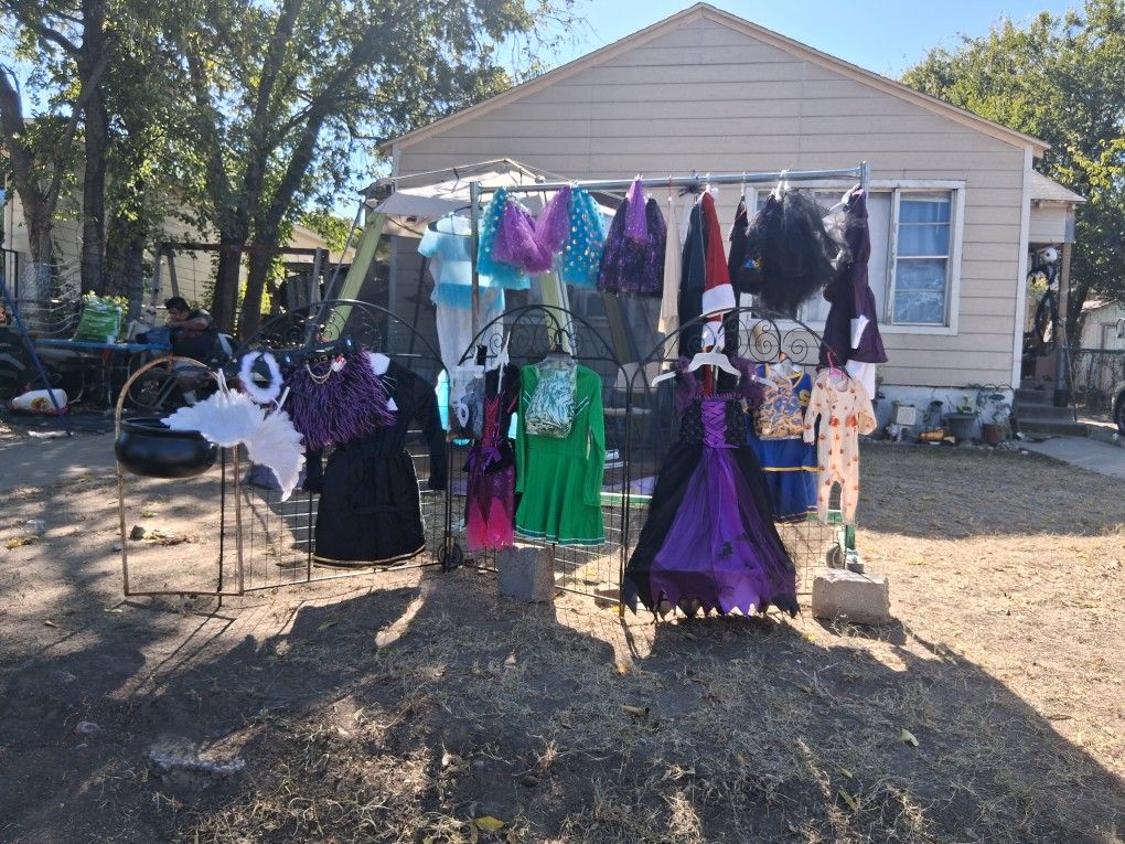 Halloween Costume $5