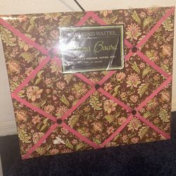 Raymond Waites- Memo Board- Notes Or Photos 