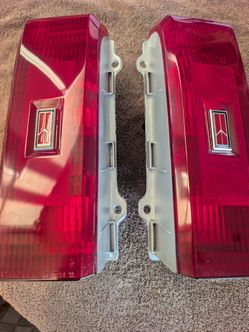 Cutlass supreme salon 442 new tail lights