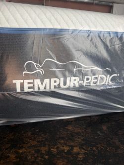 New queen size Tempurpedic mattress