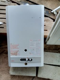 Tankless Hot Water Heater  Rhem