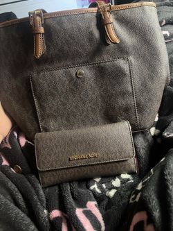 Michael kors purse