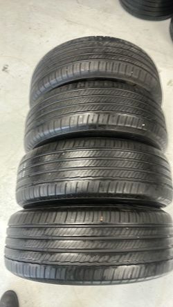 235/60/18 Michelin