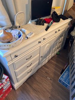 White Wood Dresser with Drawers and Cabinet