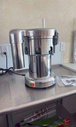 Uniworld Juice extractor (new)