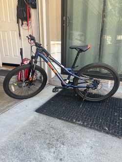 GT Stomper Pro Mountain Bike for Sale