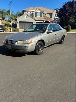 1999 Toyota Camry LE