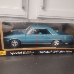 Maisto 1965 Pontiac GTO Hurst edition 1/18 