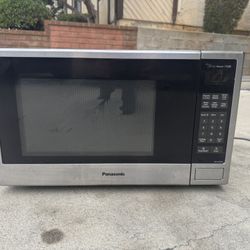 Panasonic Genius Sensor 1100W Microwave
