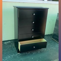 Dresser/ Five drawers dresser