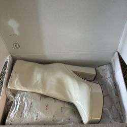 GUESS Women’s Size 11 Ivory 1-1/2" Platform Cushioned Logo Byra Square Toe Block Heel Zip-Up Dress Booties