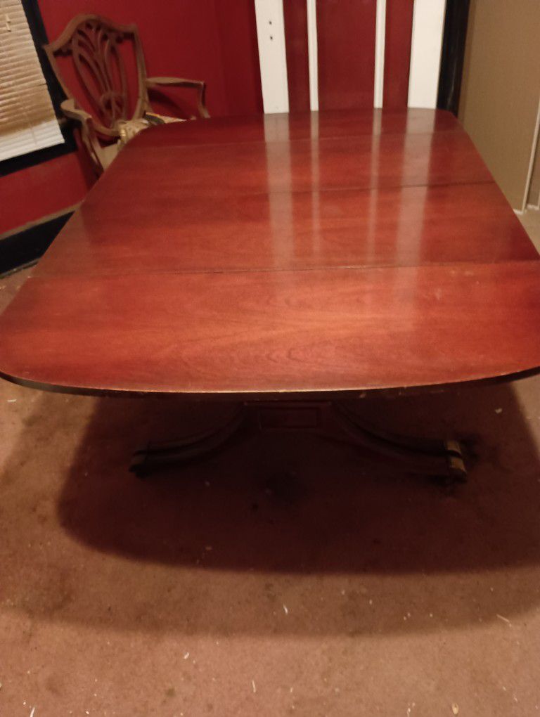 Rare 1930s Drop Leaf Extendable Table