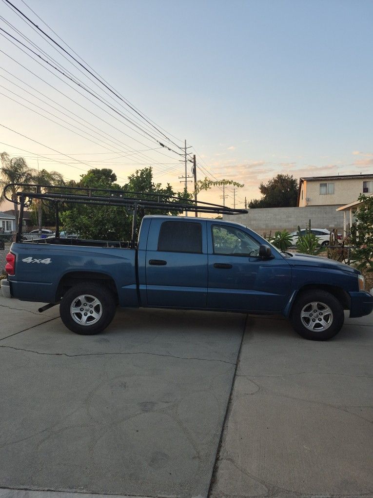 2006 Dodge Dakota