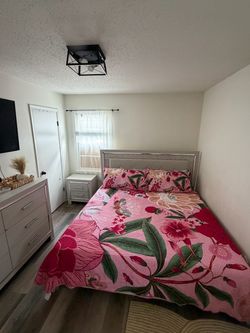 Bedroom set