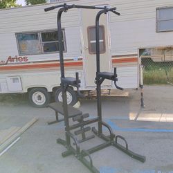 Bench Press And Pull Up Apparatus