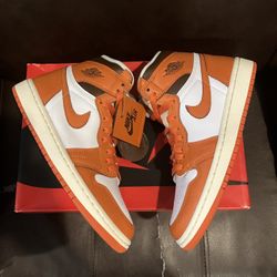 Nike Air Jordan 1 Retro High OG Starfish Size 7.5W 6Y 