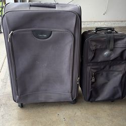 Luggage / suitcases