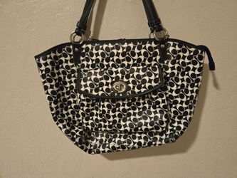 Coach Chelsea Leah Signature Bag