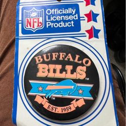 1990’s Buffalo Bills NFL Football Pin Back Button Est 1959 Original Hanger Card