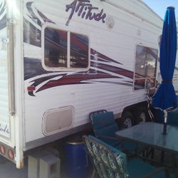 2008 Toy Hauler 28 Ft