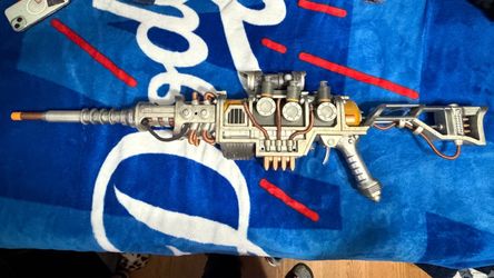 Think Geek Fallout 4 Replica Plasma Rifle