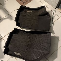 Chevy Equinox front weather floor mats