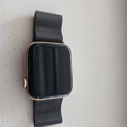 Apple Watch SE Rose Gold w/ Band