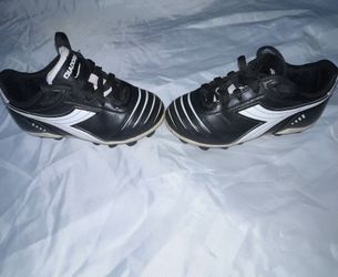 Diadora Kids Youth Soccer Cleats.9.5