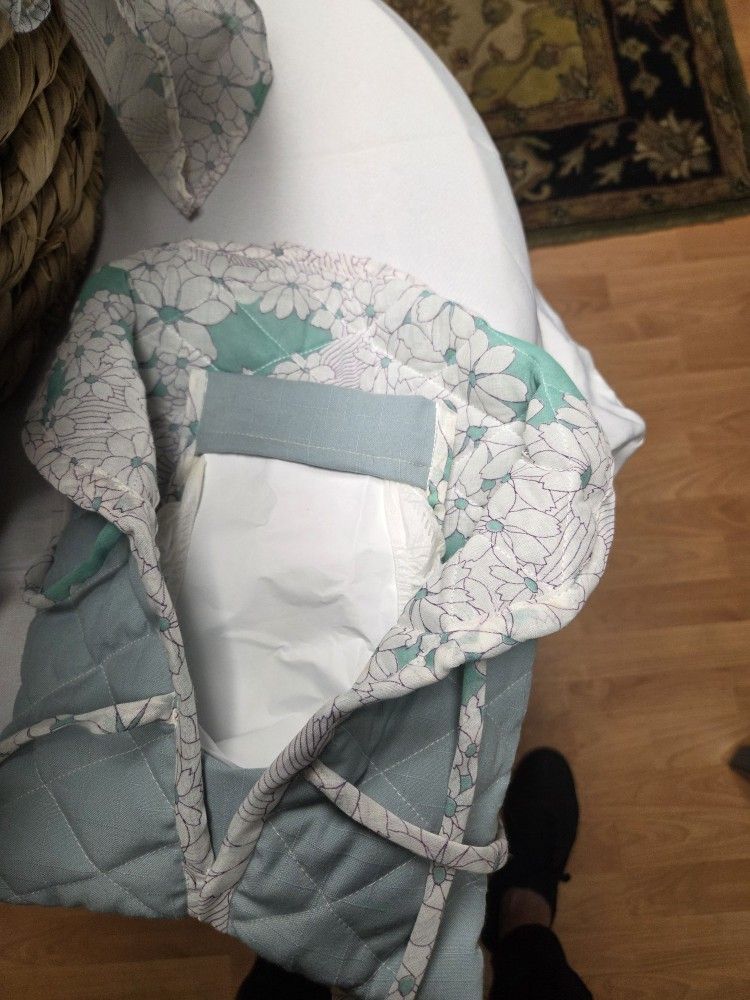 Luxure Custom Made Pet Bedspread With Pillow , Basket Included Shipping Is Not Included