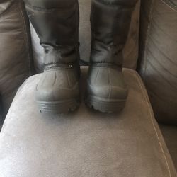 Toddler Size 8 Black Snow Boots 