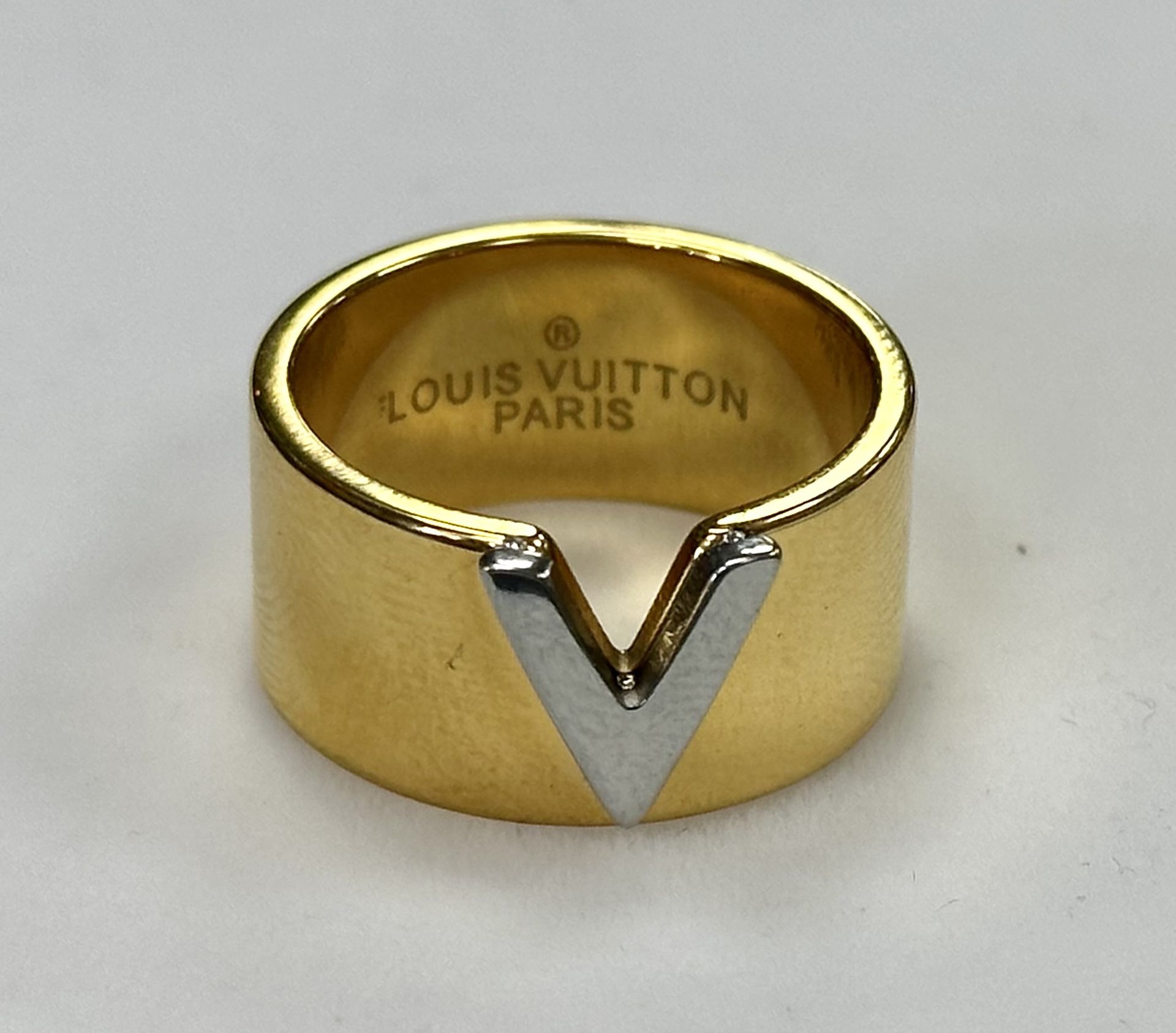 Louis Vuitton LV Instinct Ring Black for Sale in Rocklin, CA - OfferUp