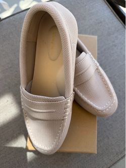 Loafers beige
