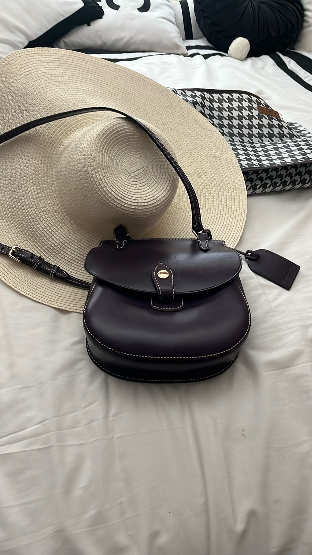 Dooney And Bourke Crossbody