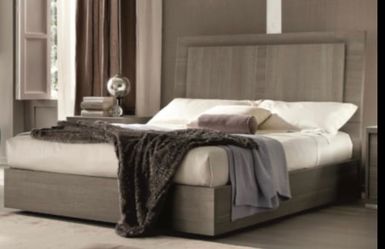 Bedroom set / queen size bed / long dresser and 2 nightstand/ Italian Design