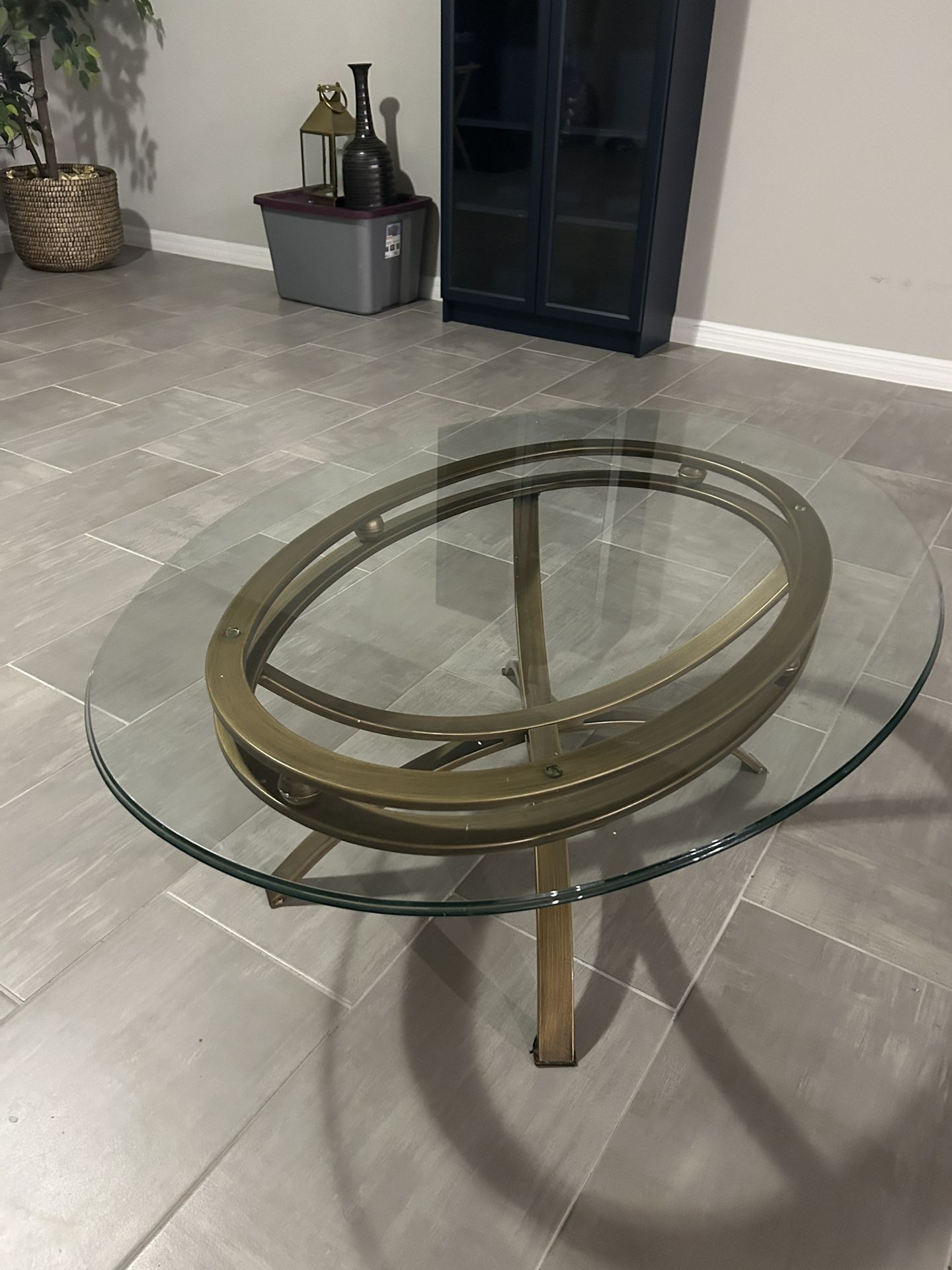 Very Nice Glass Table‼️ $75