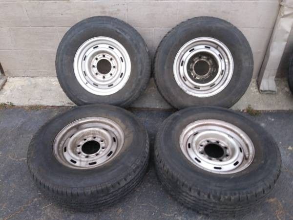 Set of 4 Stock Dodge 2500 steel 8 lug 16 inch rims Fits Ford, Chevy