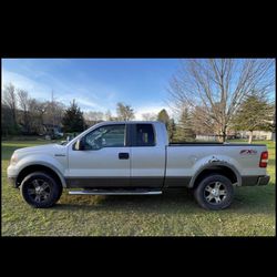 Ford F-150 Triton Extended Cab Short Bed 5.4 V8 