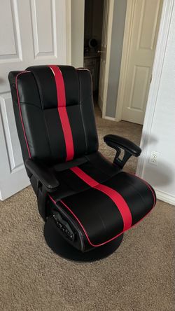 Pedestal Gaming Chair