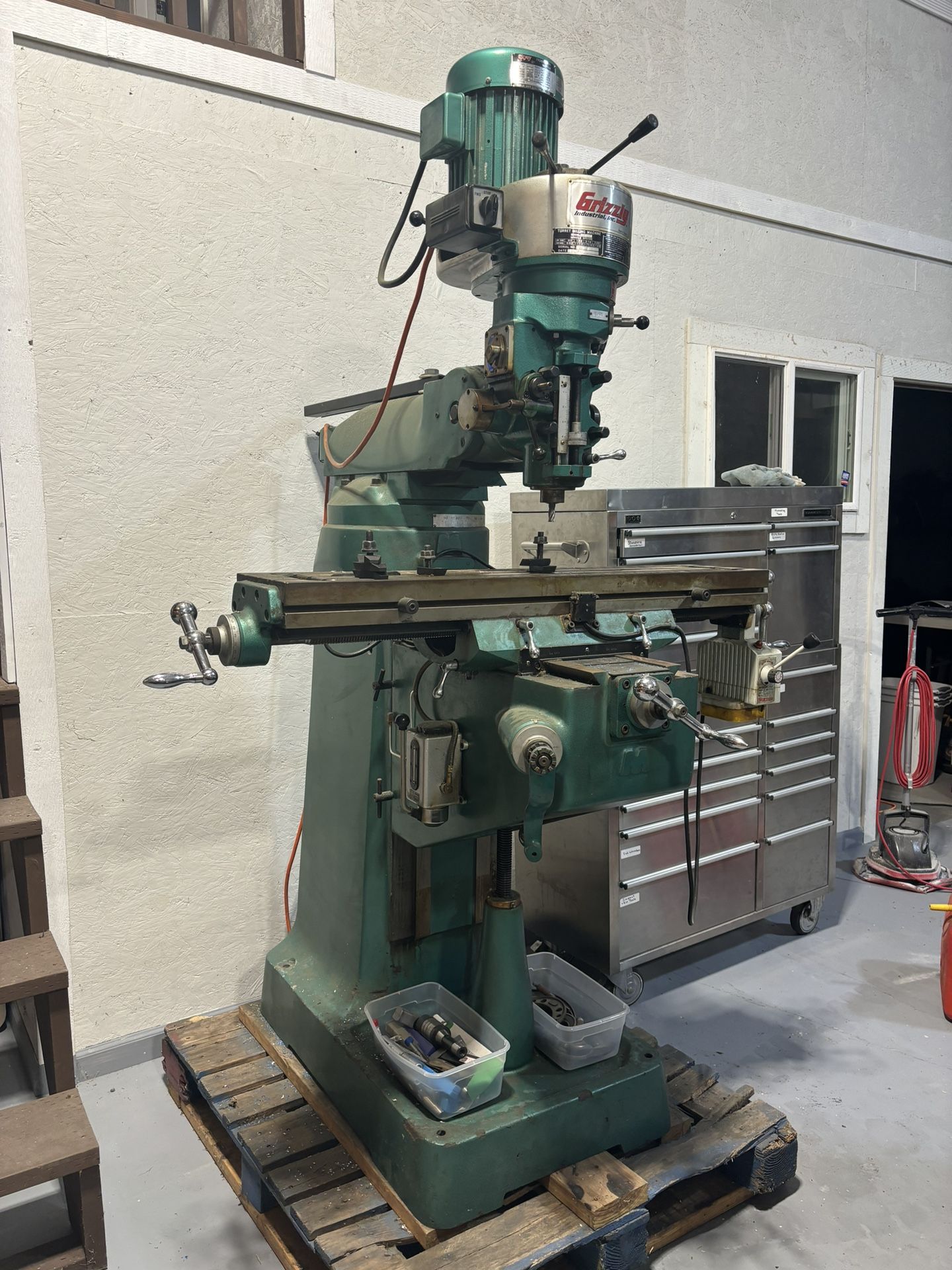 Used Grizzly Milling Machine