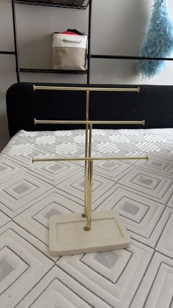 Jewelry holder