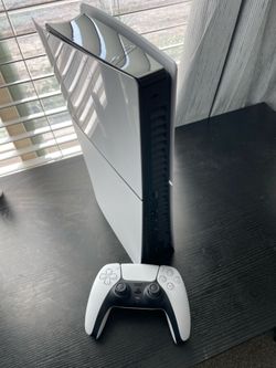 PS5 Slim 875GB, Excellent Condition