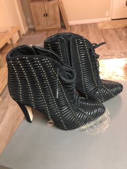 Vince Camuto booties size 5.5