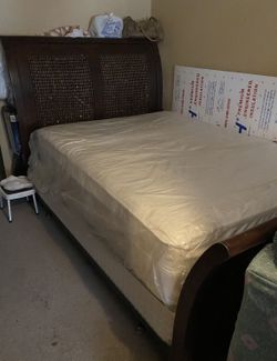 Queen Bed Set