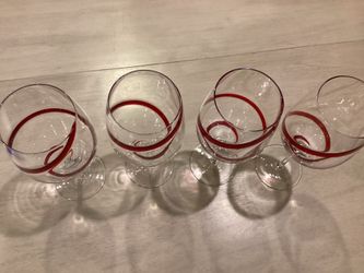 Red SwirlWine glasses