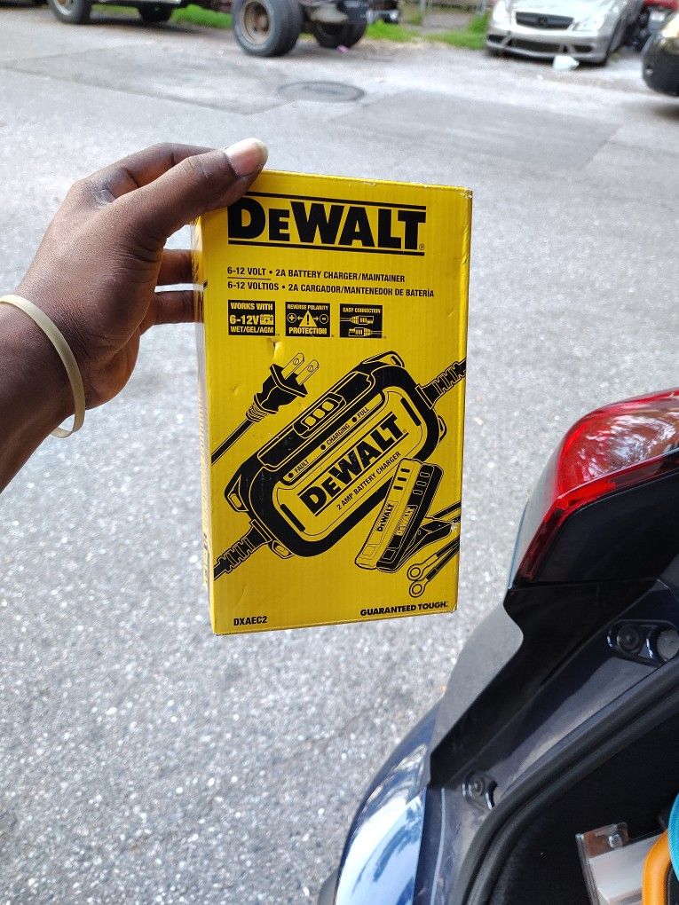 DeWalt Battery Charger