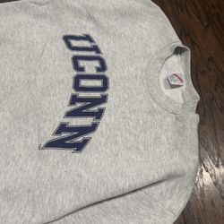UConn Long sleeve Sweatshirt