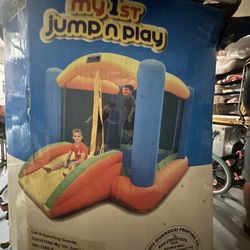 Dos. Trampolines para niños, cada uno. Separado