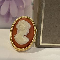 Vintage Avon Cameo Locket Ring 