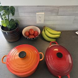 Le Creuset Cast Iron Dutch Ovens – New (2 Available) 